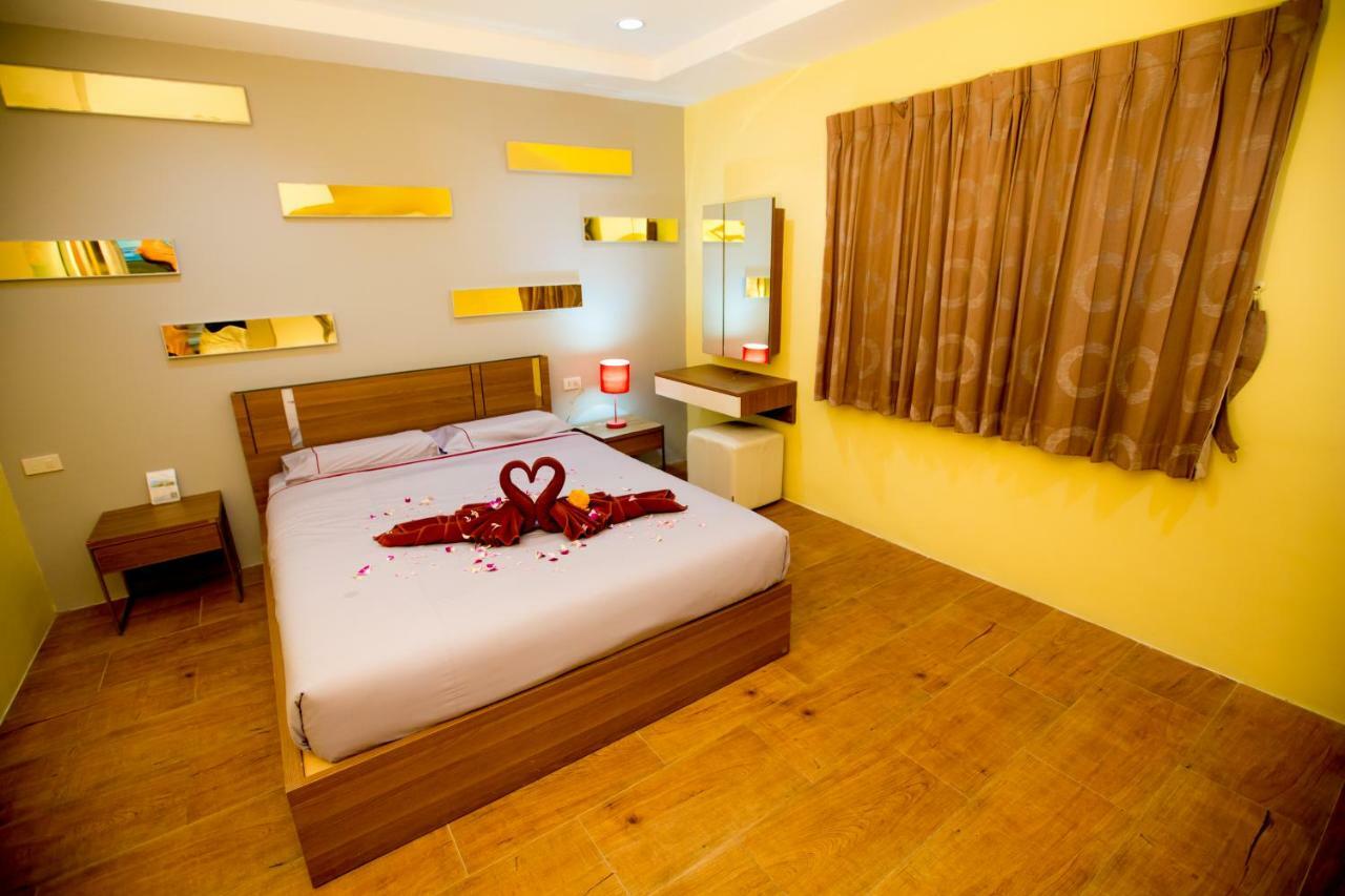 Oscar Boutique Hotel Patong Bagian luar foto