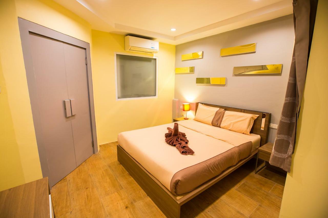 Oscar Boutique Hotel Patong Bagian luar foto