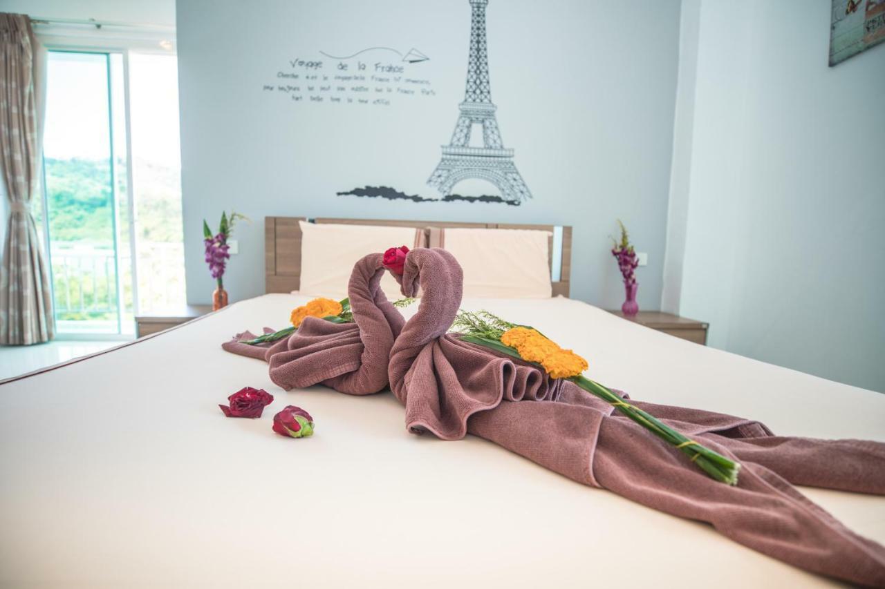 Oscar Boutique Hotel Patong Bagian luar foto