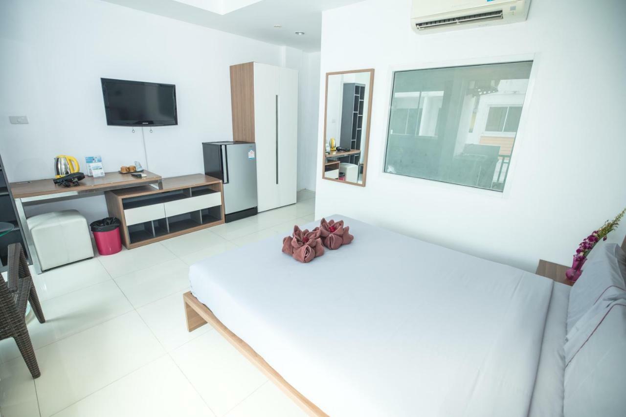 Oscar Boutique Hotel Patong Bagian luar foto