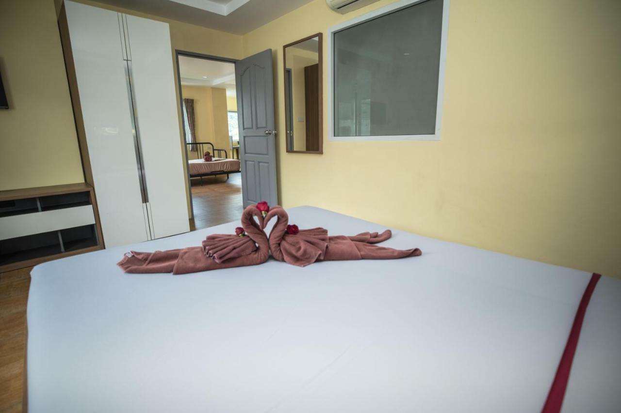Oscar Boutique Hotel Patong Bagian luar foto