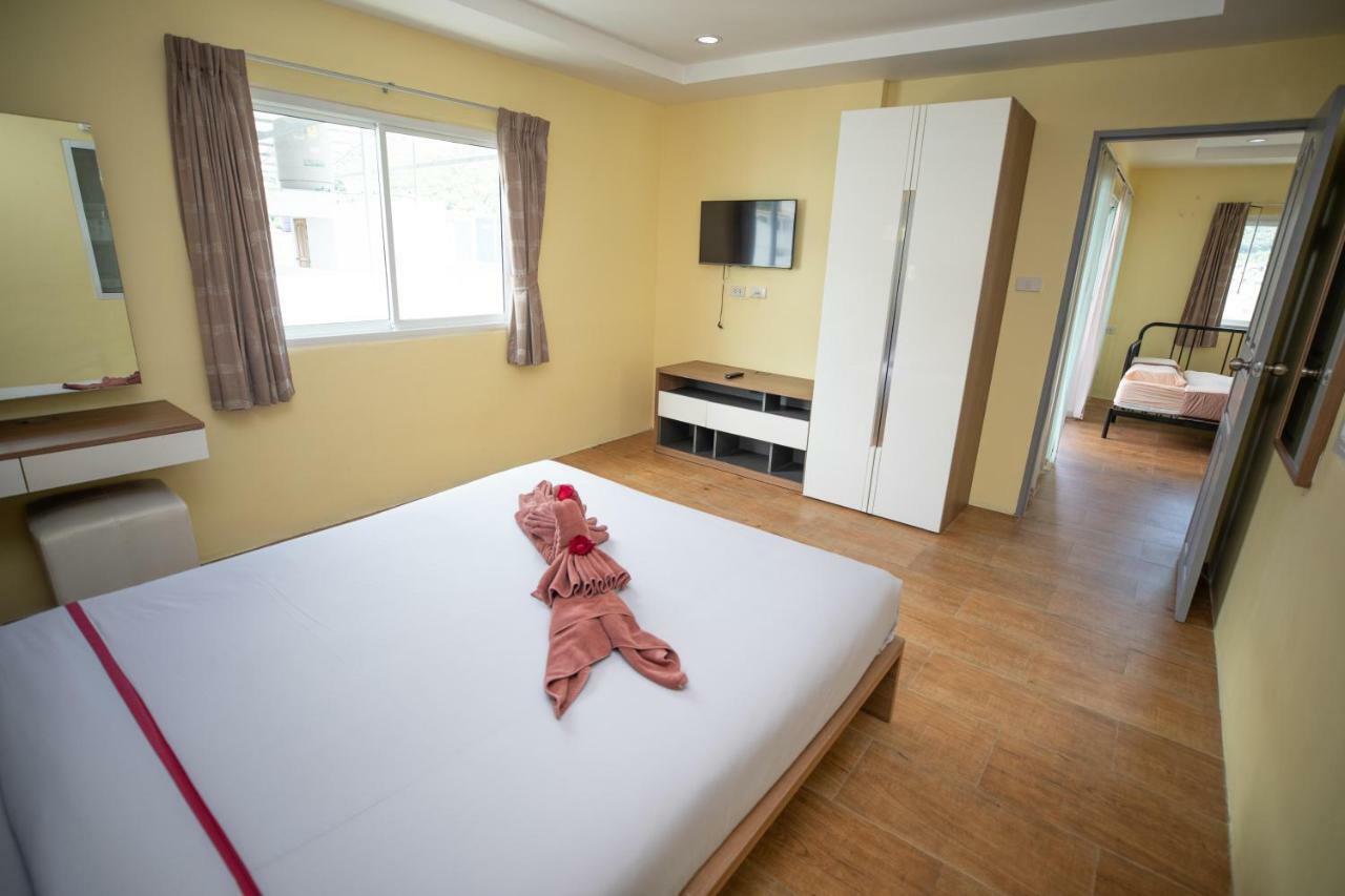 Oscar Boutique Hotel Patong Bagian luar foto