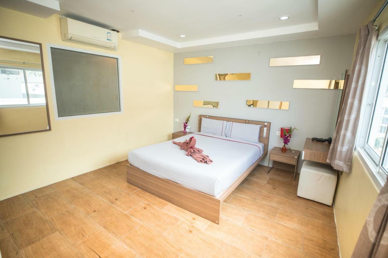 Oscar Boutique Hotel Patong Bagian luar foto