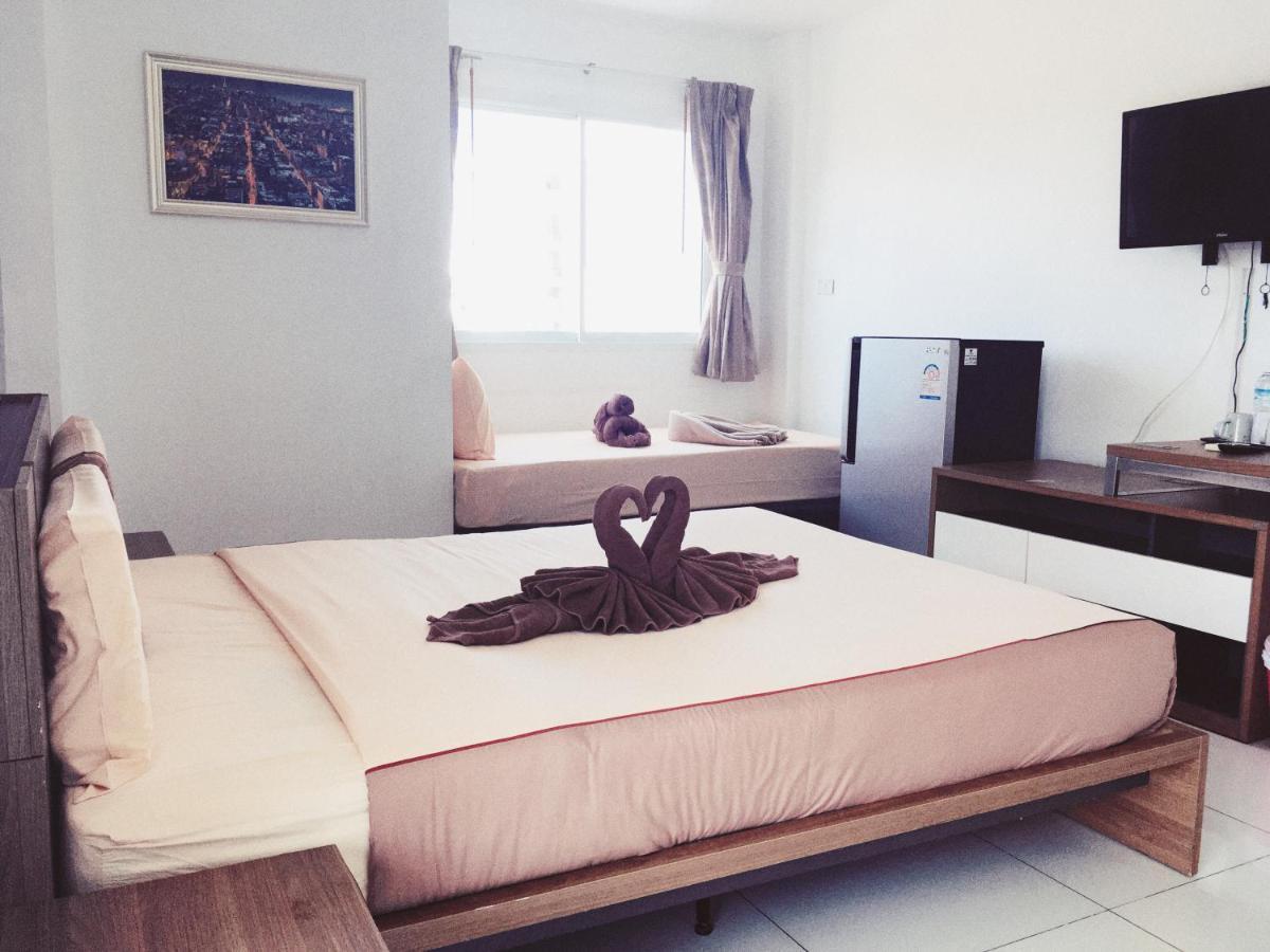 Oscar Boutique Hotel Patong Bagian luar foto